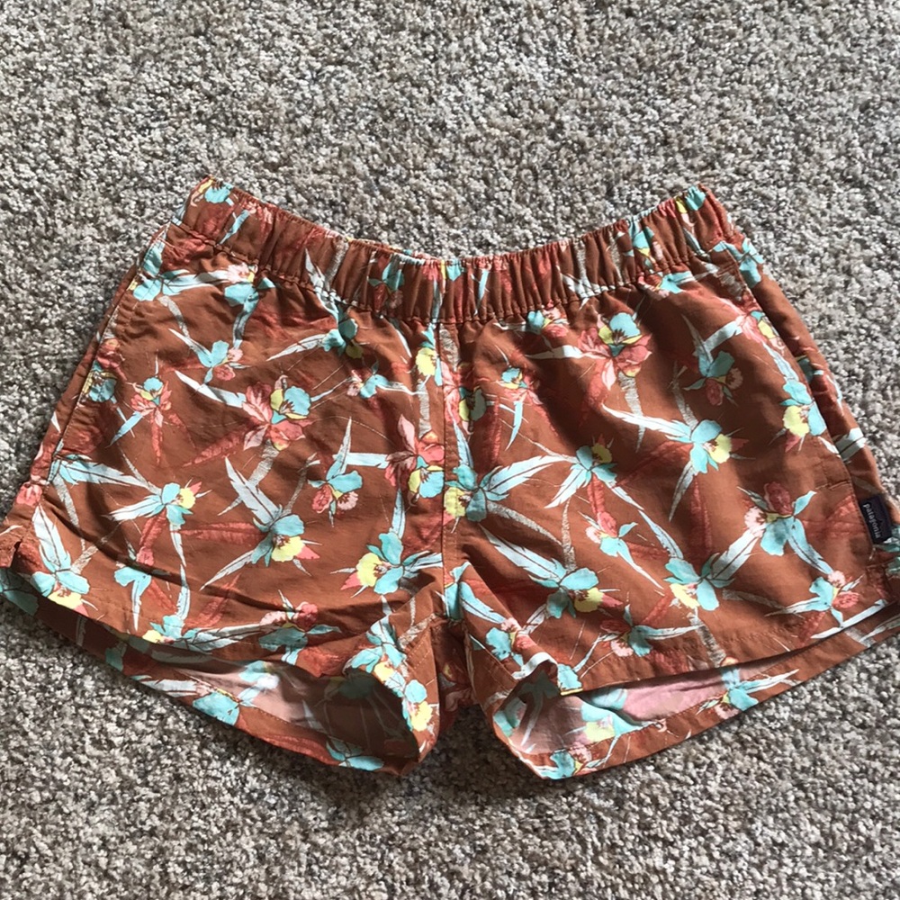 Patagonia barely baggie shorts
